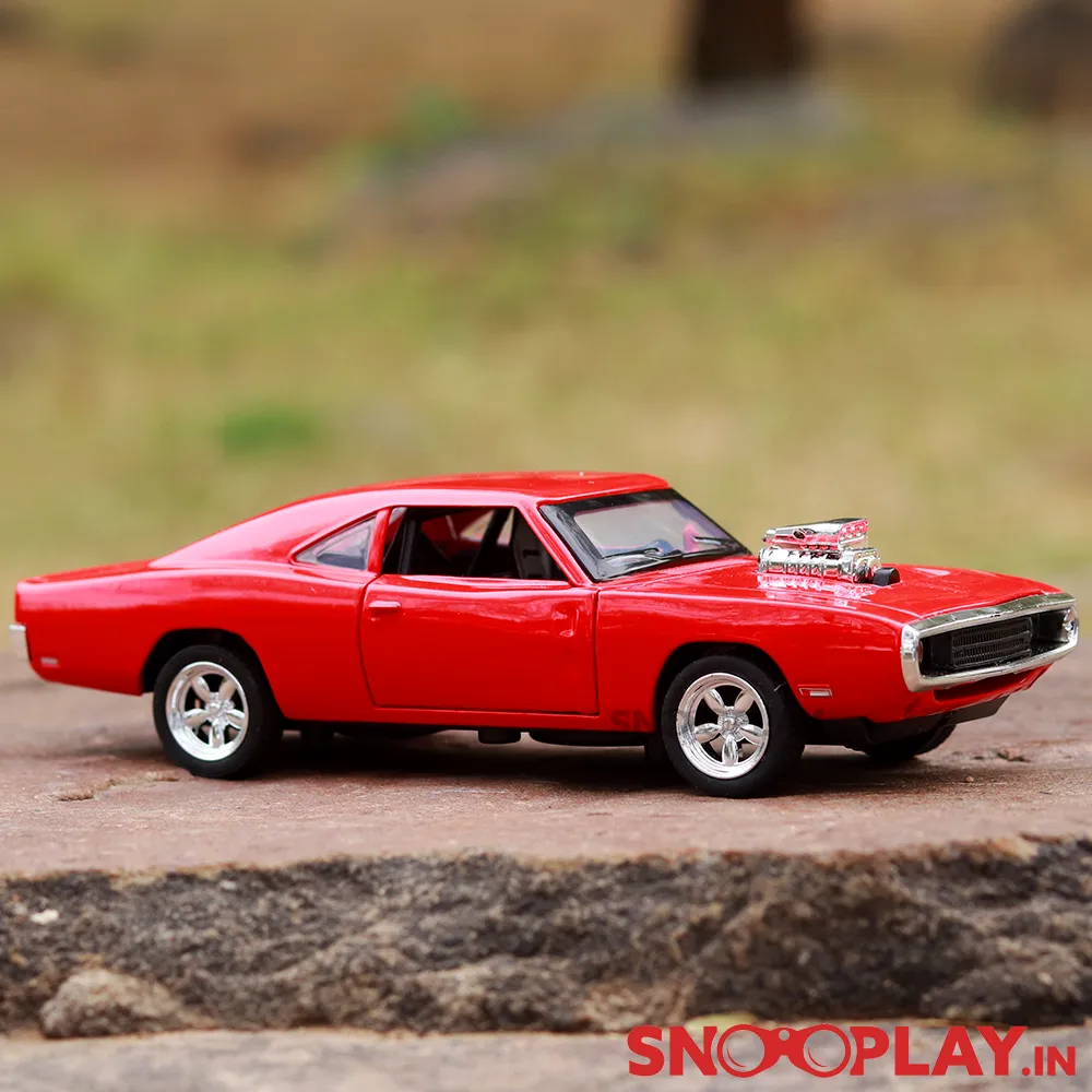 Dodge Charger RT Diecast Car Scale Model (1:32 Scale) with Lights & Sound (Assorted Colours)