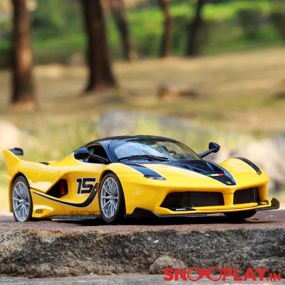 Ferrari FXX K Diecast Car Scale Model (1:24 Scale)