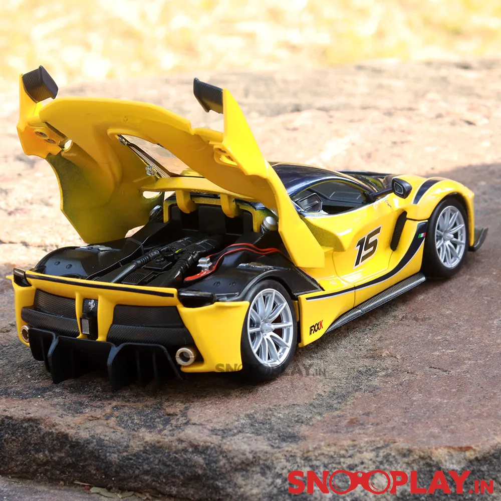 Ferrari FXX K Diecast Car Scale Model (1:24 Scale)