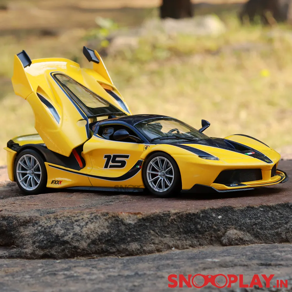 Ferrari FXX K Diecast Car Scale Model (1:24 Scale)