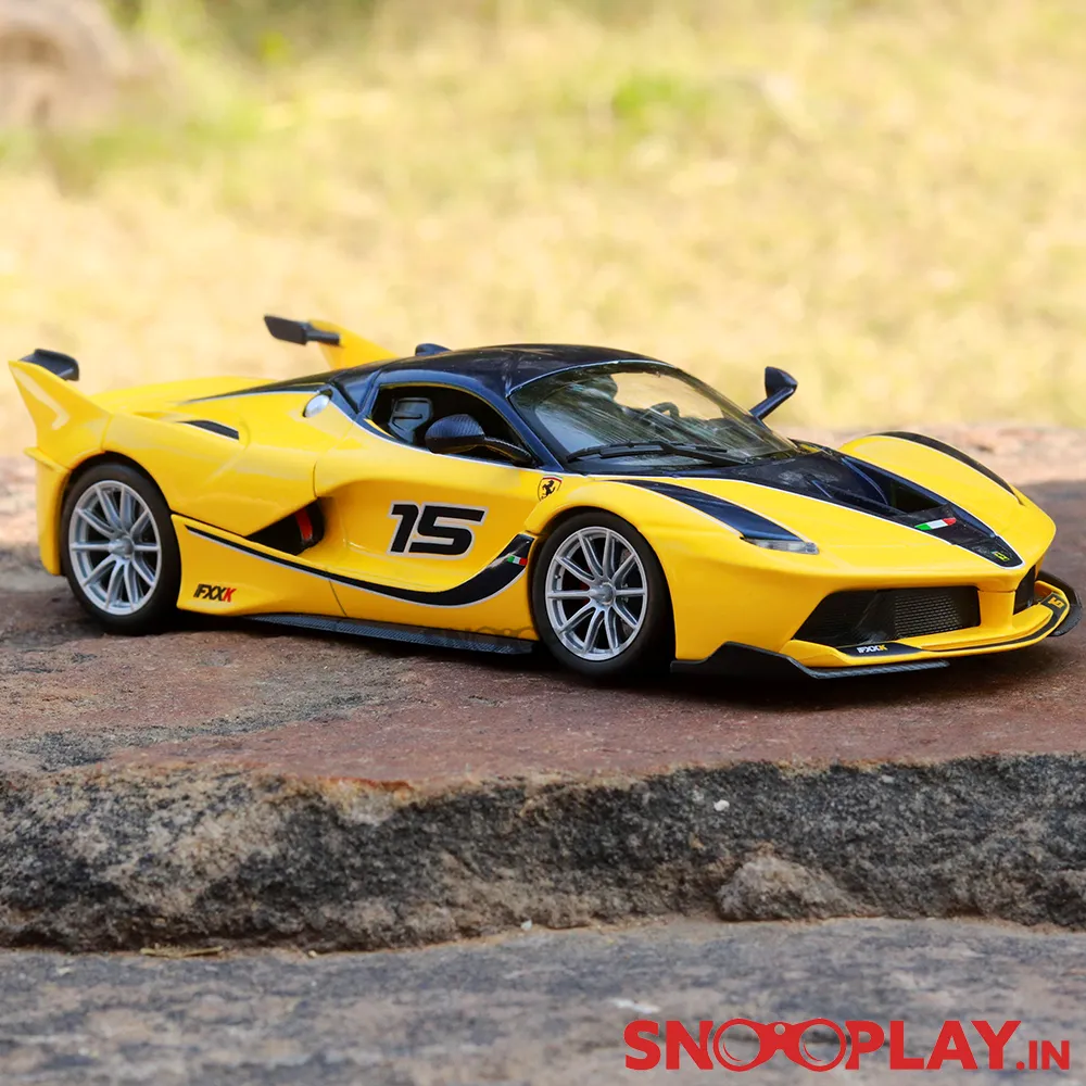 Ferrari FXX K Diecast Car Scale Model (1:24 Scale)